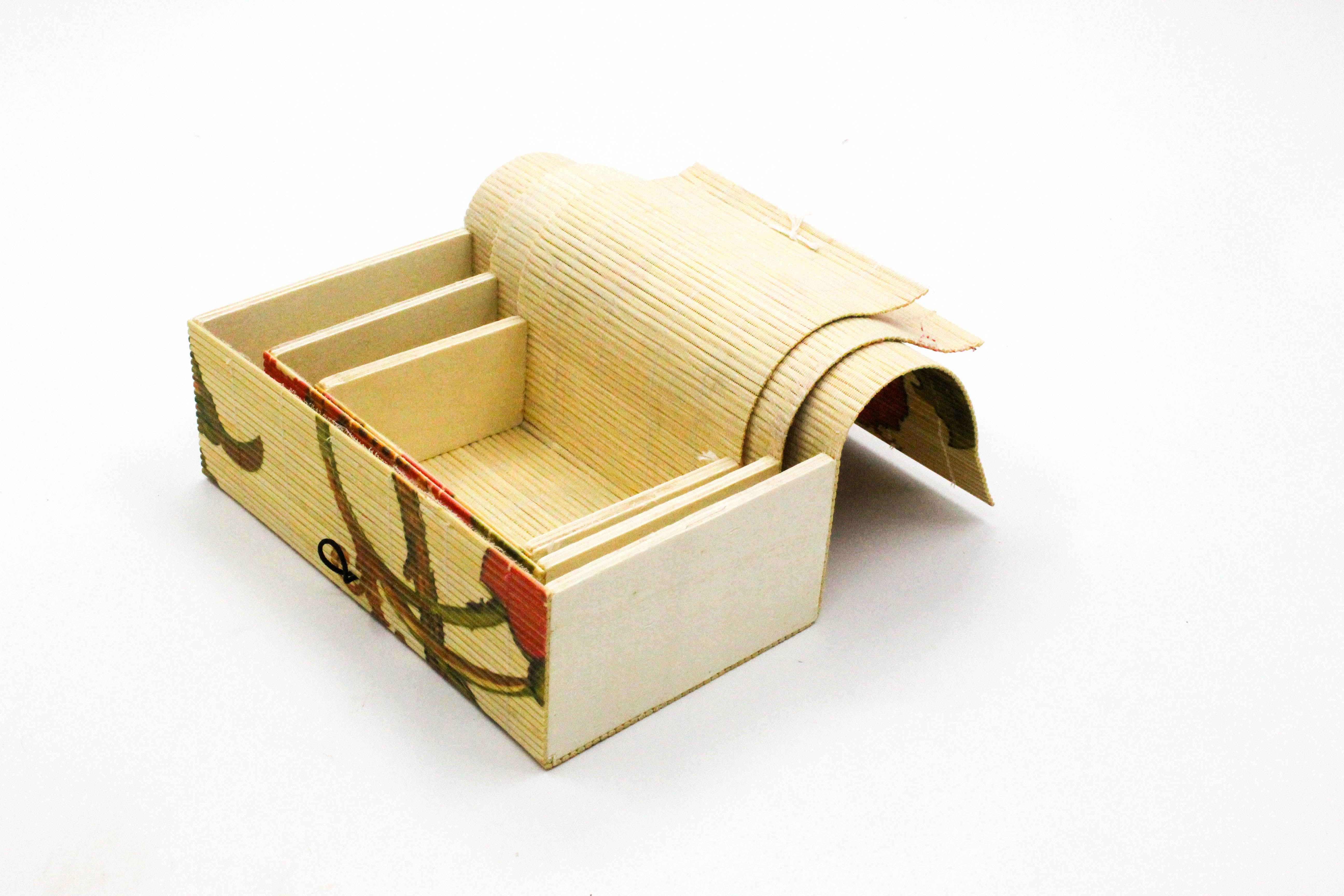 Floral Storage Boxes / Jewellery Boxes Set, Bamboo Decorative Boxes with Lids, 3-Piece Nesting Design, Red and Green Pattern