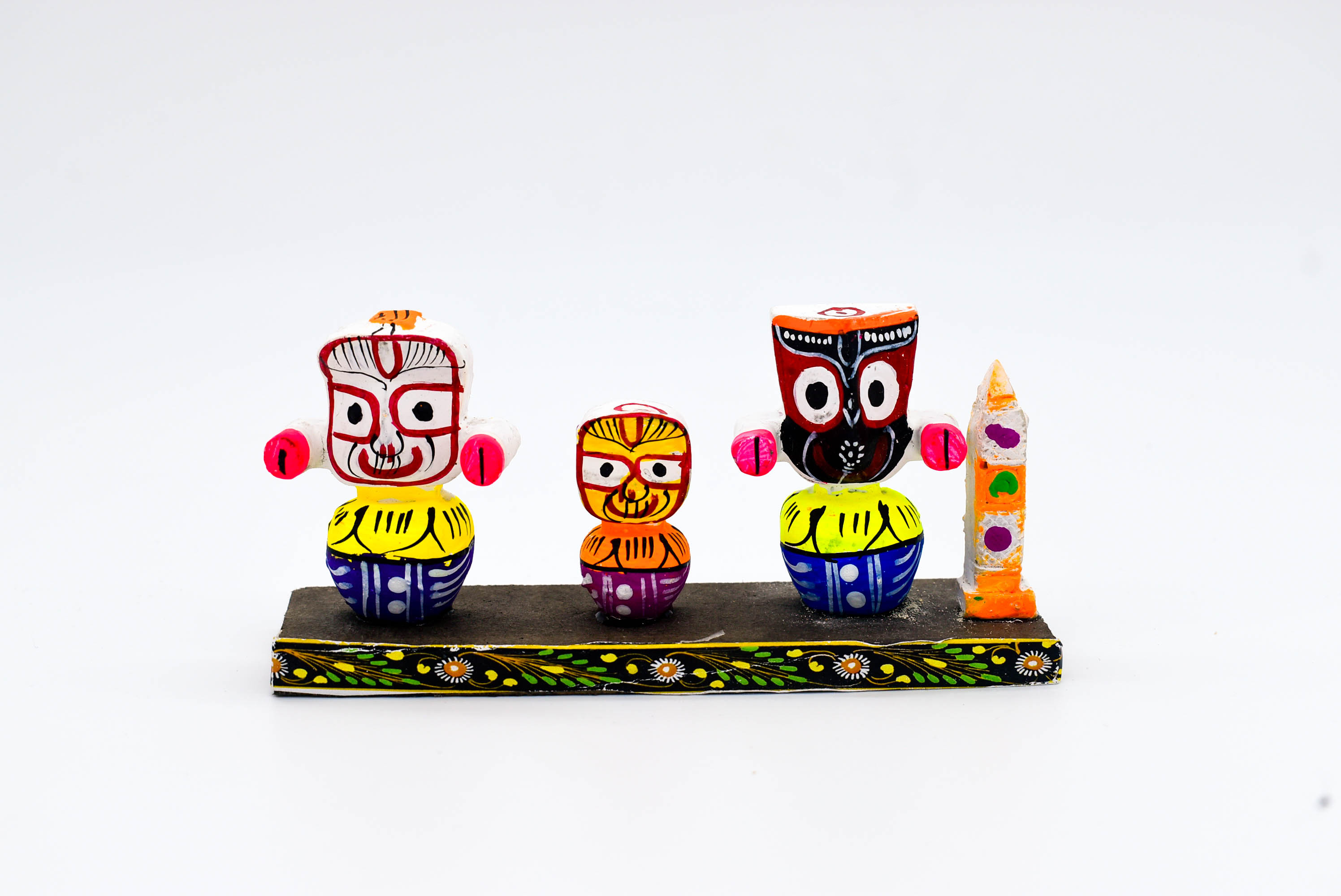 Traditional Handcrafted Lord Jagannath Family Idol Set, Wooden Decorative Figurine for Car Dashboard, Table Decor (Dimensions: 13cm x 6.5cm x 3.5cm) Traditional Handcrafted Lord Jagannath Family Idol Set, Wooden Decorative Figurine for Car Dashboard, Table Decor (Dimensions: 13cm x 6.5cm x 3.5cm)