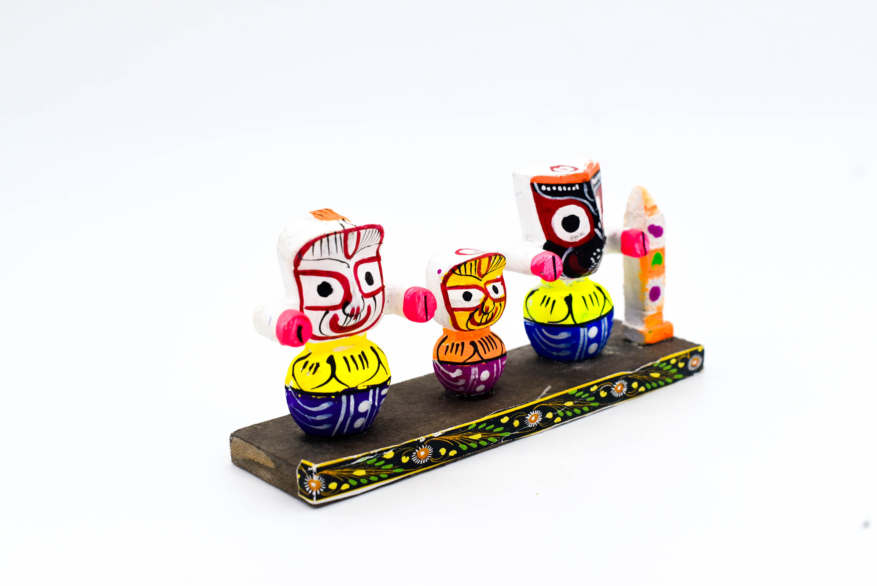 Traditional Handcrafted Lord Jagannath Family Idol Set, Wooden Decorative Figurine for Car Dashboard, Table Decor (Dimensions: 13cm x 6.5cm x 3.5cm) Traditional Handcrafted Lord Jagannath Family Idol Set, Wooden Decorative Figurine for Car Dashboard, Table Decor (Dimensions: 13cm x 6.5cm x 3.5cm)