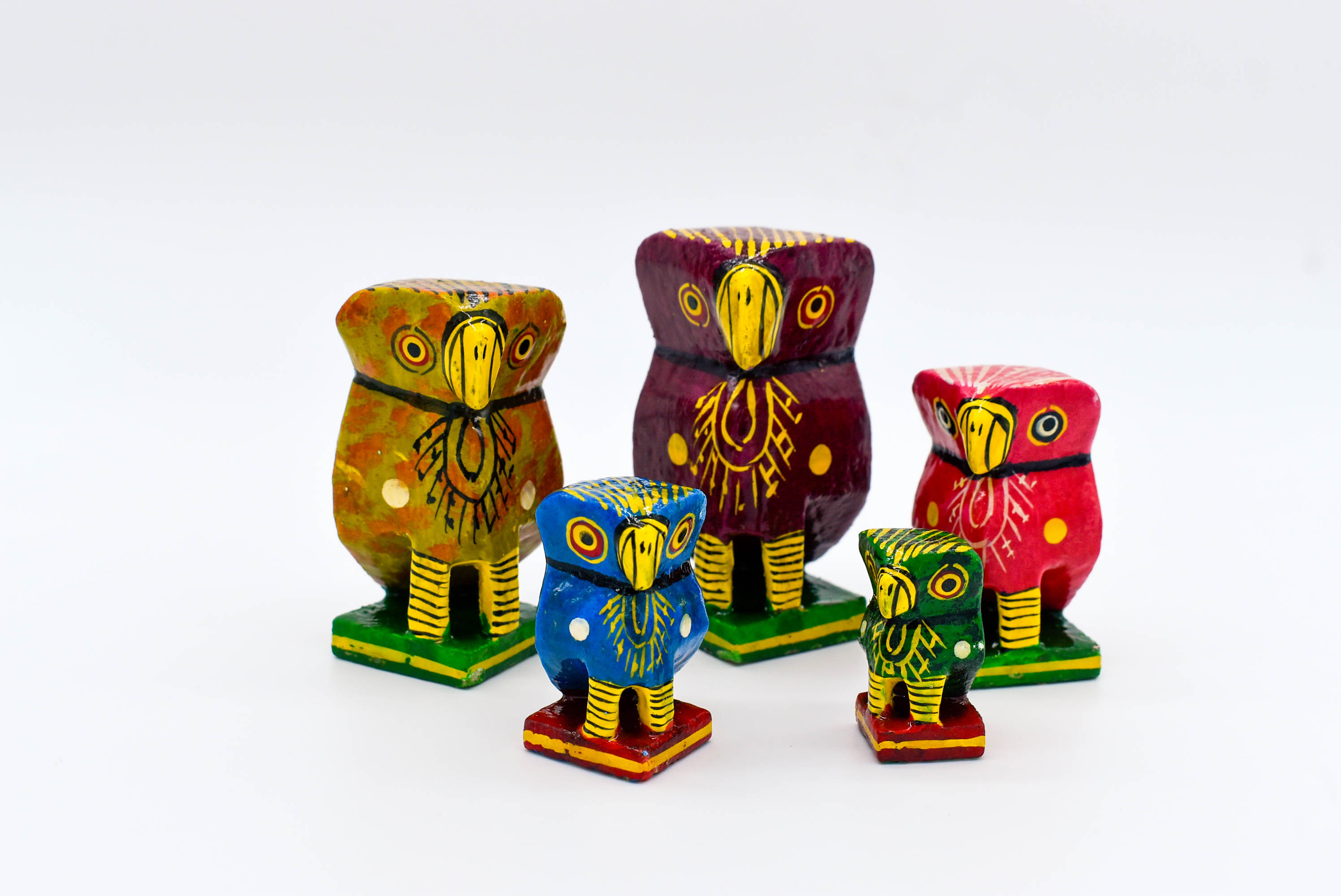 Handcrafted Wooden Owl Family Figurines, Set of 5, Multicoloured, 9 cm to 4 cm Height Handcrafted Wooden Owl Family Figurines, Set of 5, Multicoloured, 9 cm to 4 cm Height