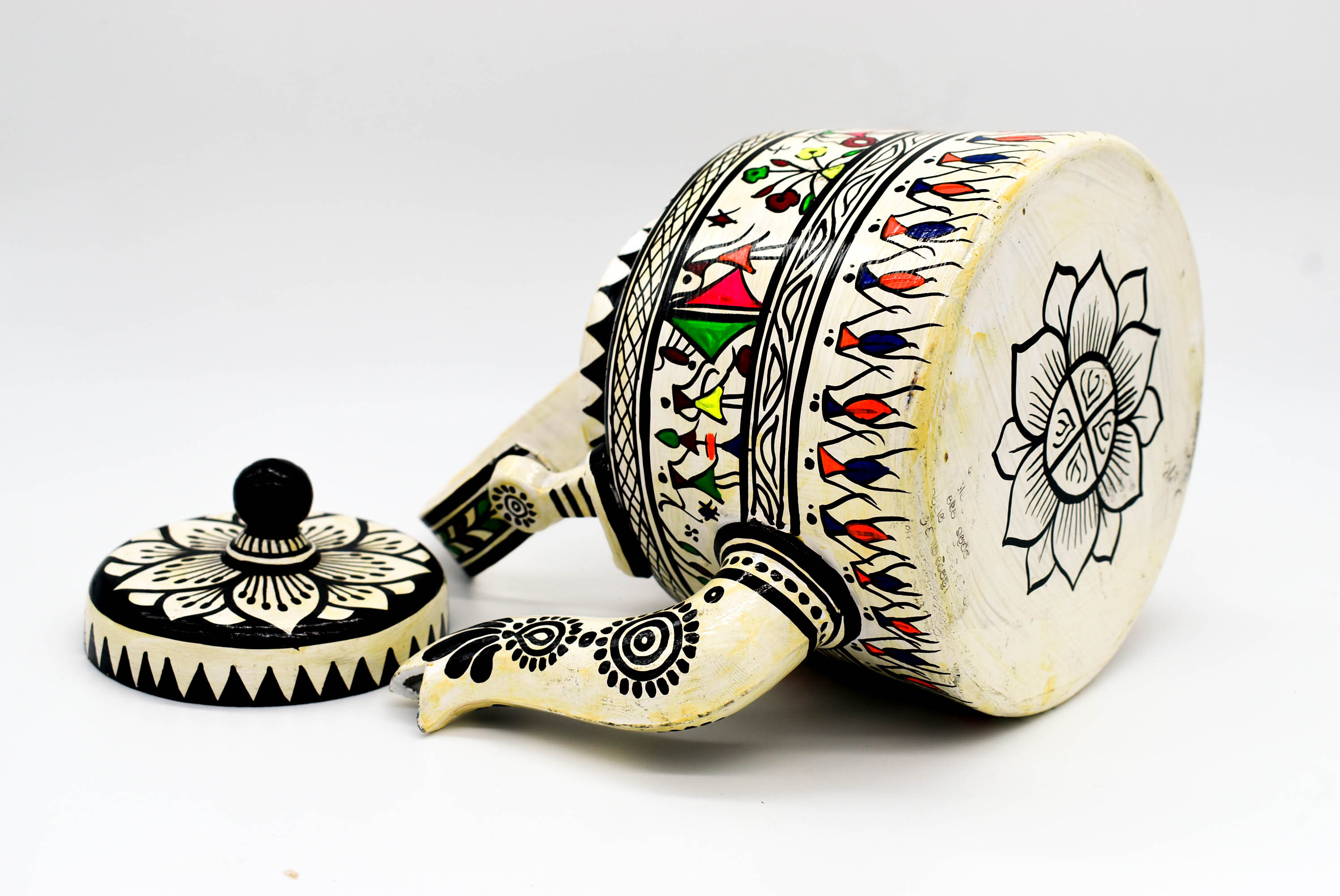 attachitra Hand-Painted Tea Kettle, Traditional Indian Folk Art Design, Multicoloured Aluminium attachitra Hand-Painted Tea Kettle, Traditional Indian Folk Art Design, Multicoloured Aluminium