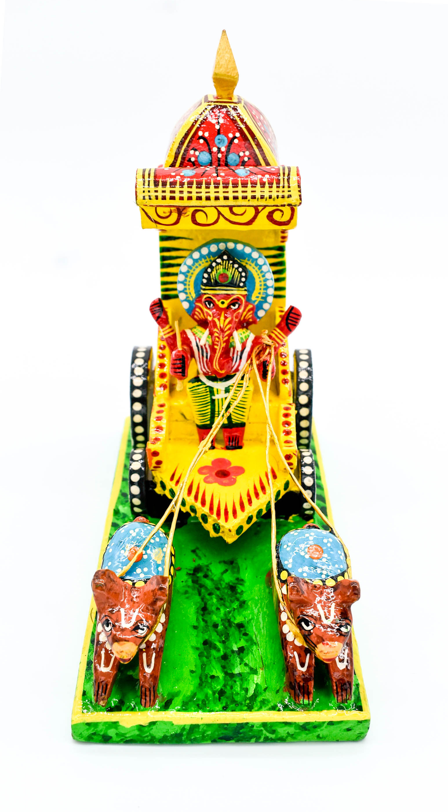 Traditional Handpainted Lord Ganesh Chariot Statue, 17.5 cm Height, Wooden Art Decor Traditional Handpainted Lord Ganesh Chariot Statue, 17.5 cm Height, Wooden Art Decor