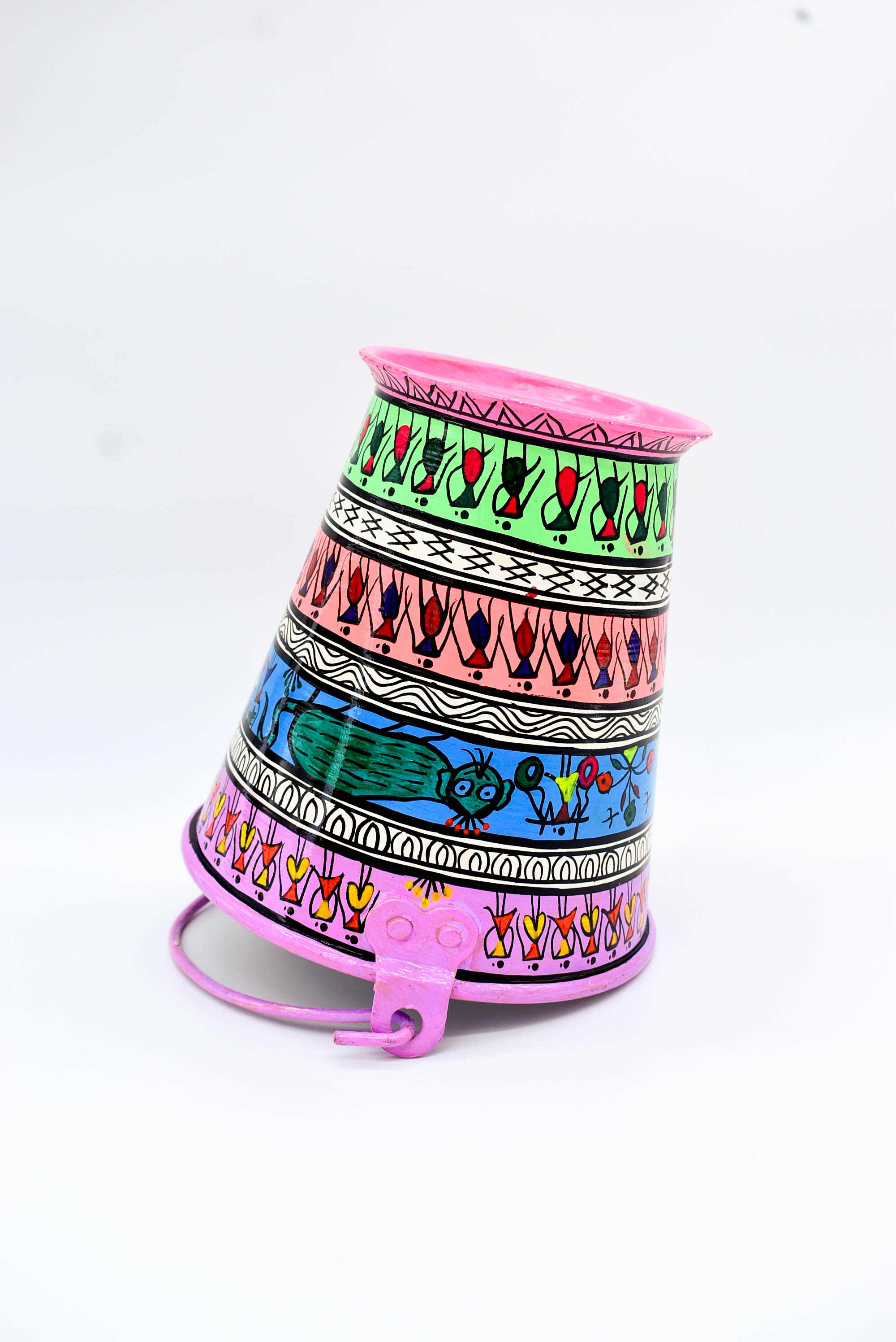 Handpainted Pattchitra Art Bucket/Balti for Decor and Serving Handpainted Pattchitra Art Bucket/Balti for Decor and Serving