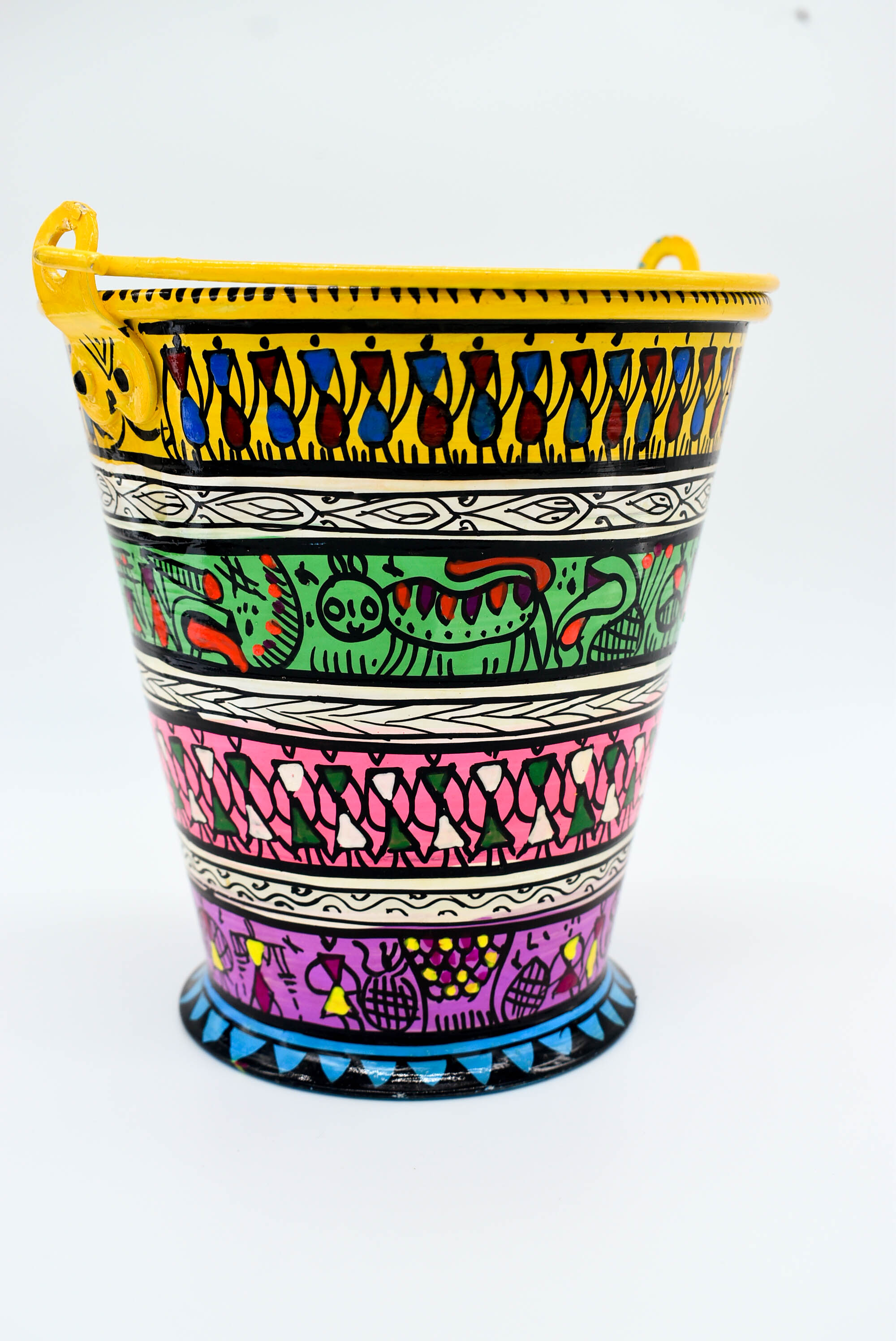 Handpainted Pattchitra Art Bucket/Balti for Decor and Serving Handpainted Pattchitra Art Bucket/Balti for Decor and Serving